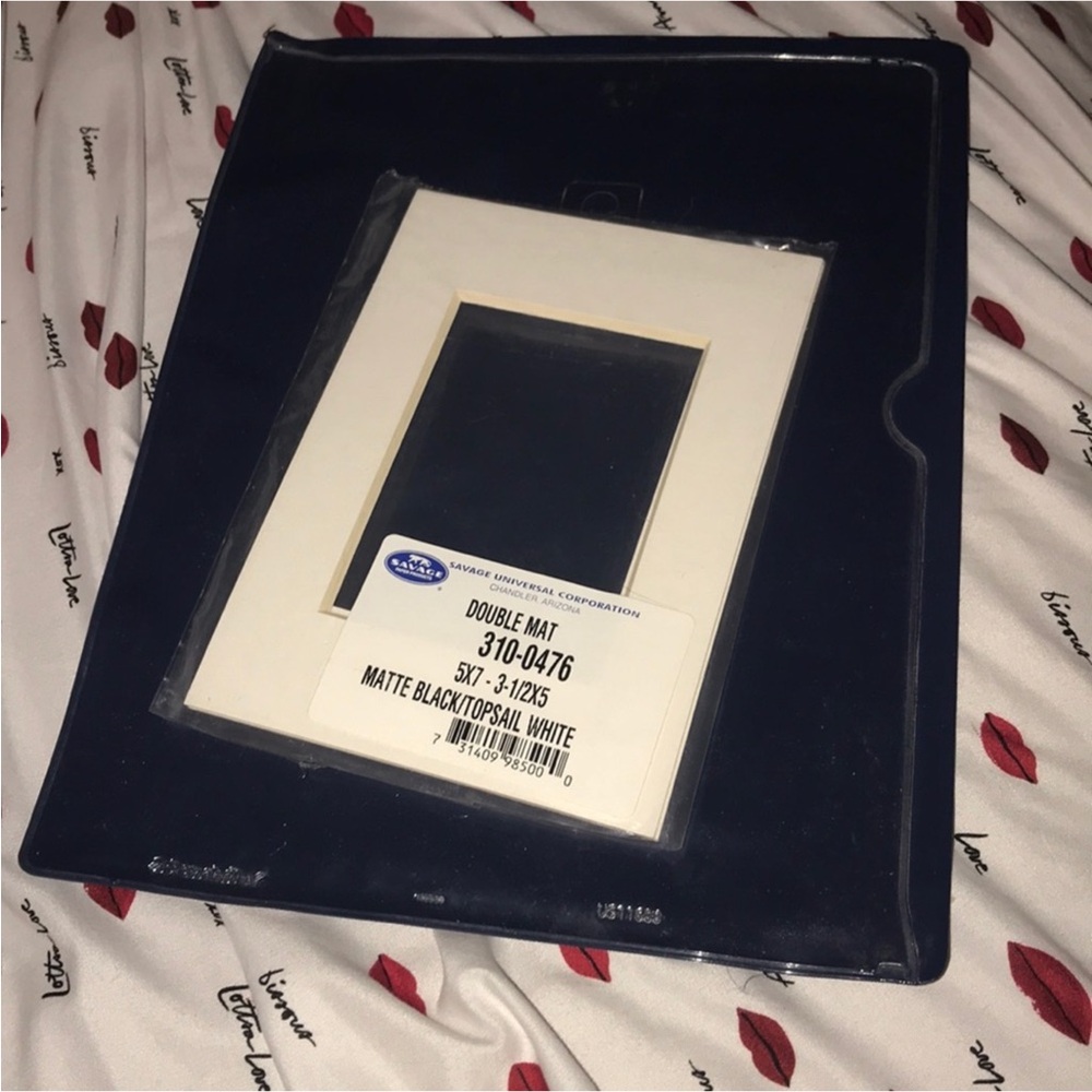 Savage white Double Mat 5 x 7 and plastic magazine sleeve bundle